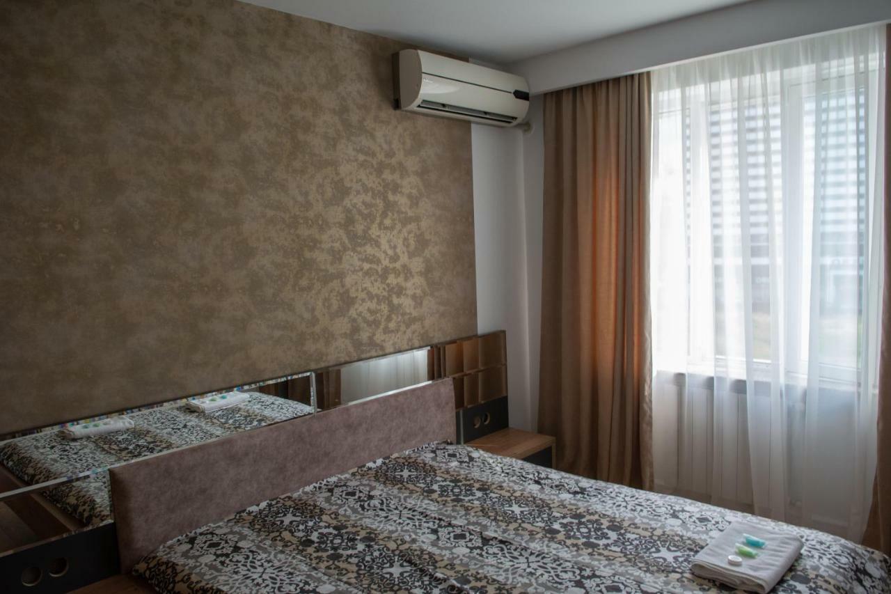 Apartment With Sea View Batoemi Buitenkant foto